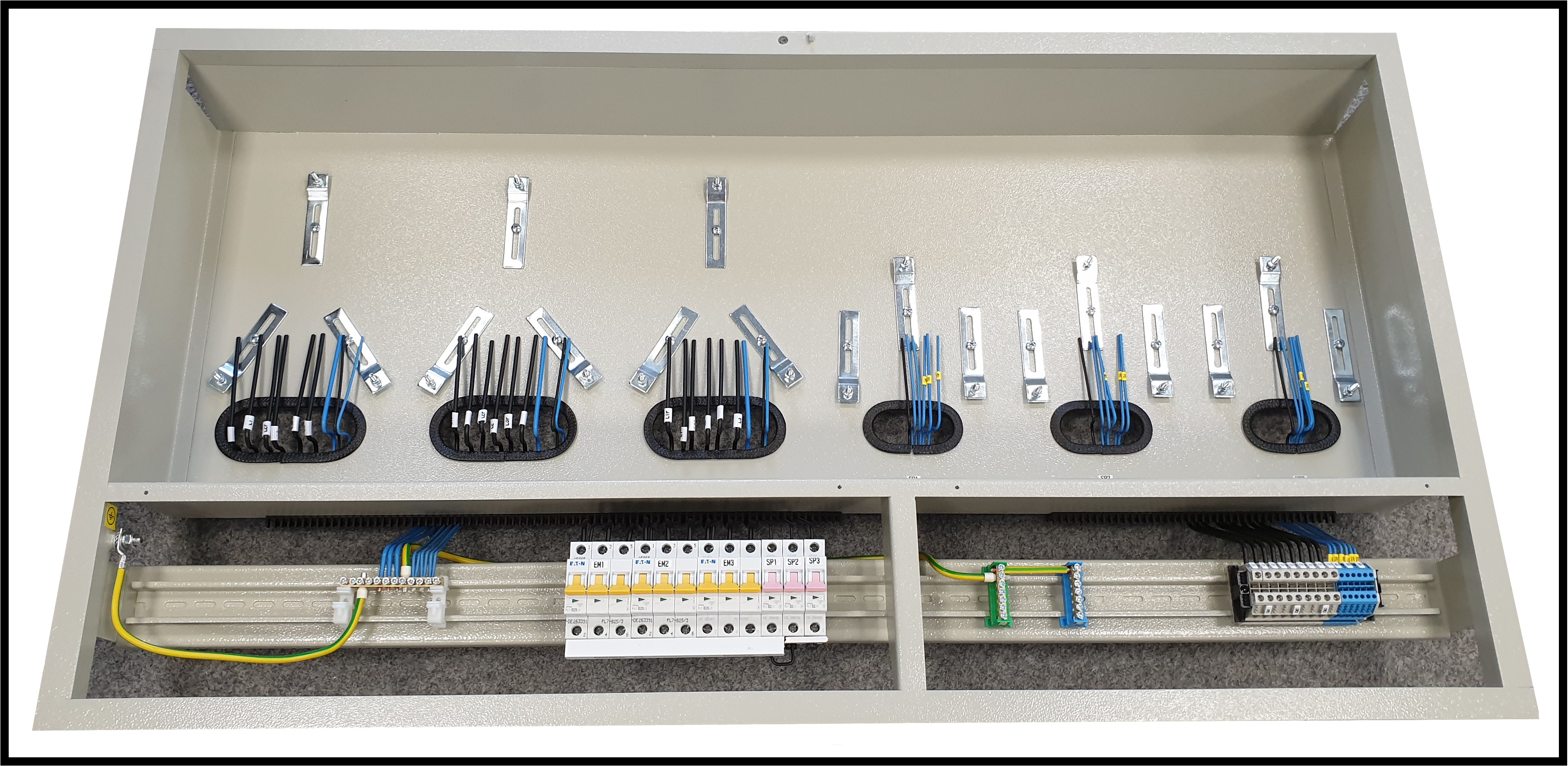 Elektroměrový rozvaděč RE 3.0.3 Š OCP/Z